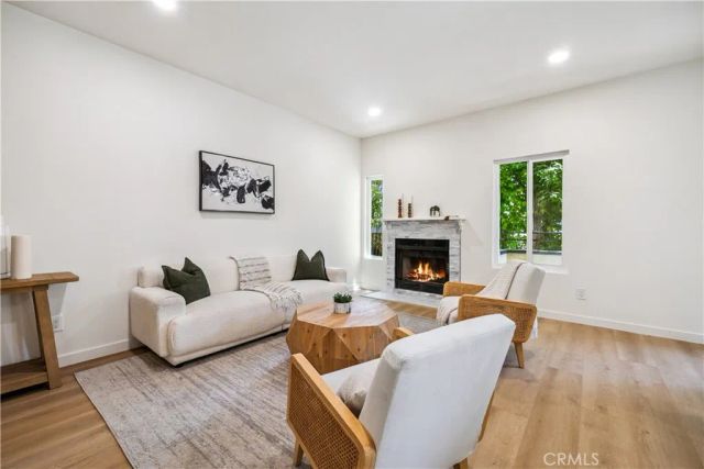 11722 Avon Way 103, Los Angeles, CA 90066