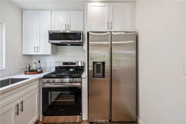 11722 Avon Way 103, Los Angeles, CA 90066