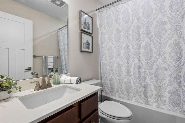 1714 Jasper Drive, Farmington, NY 14425