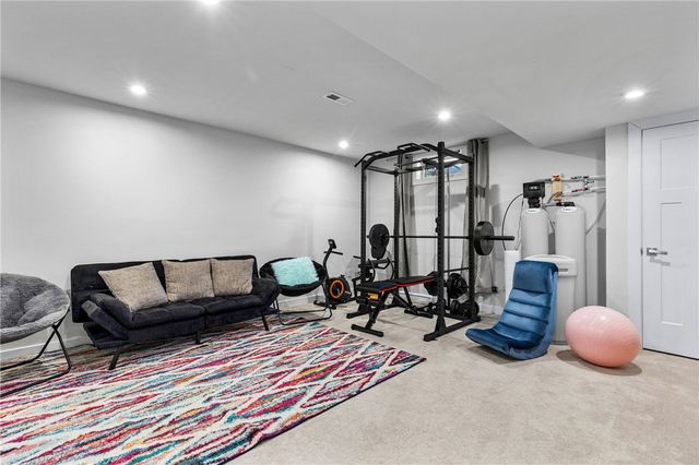 1714 Jasper Drive, Farmington, NY 14425