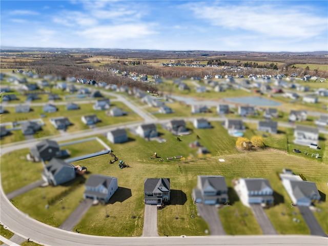 1714 Jasper Drive, Farmington, NY 14425