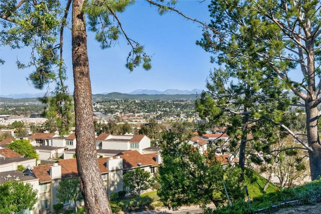 5532 E Vista Del Este, Anaheim, CA 92807