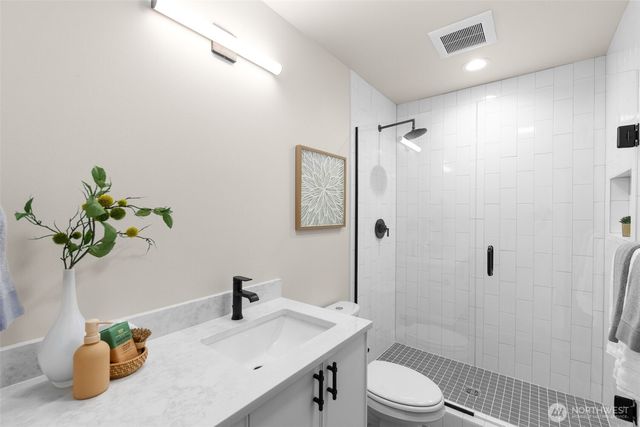 1108 B 34th Avenue, Seattle, WA 98122