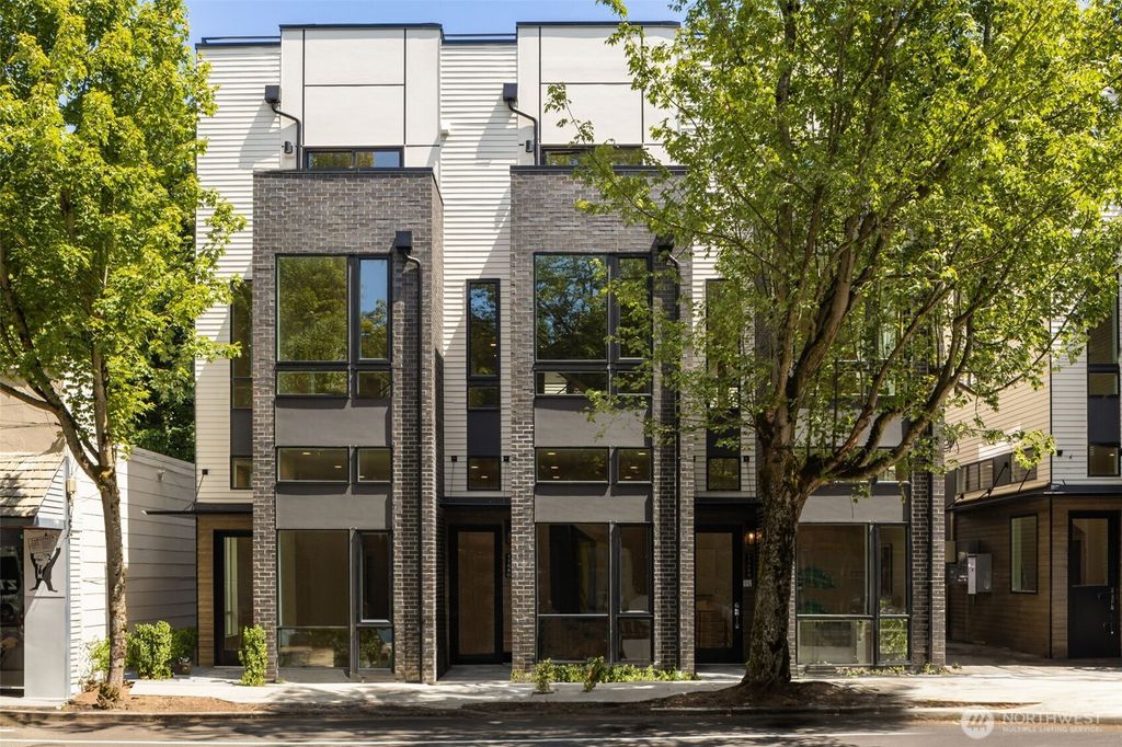 1108 B 34th Avenue, Seattle, WA 98122