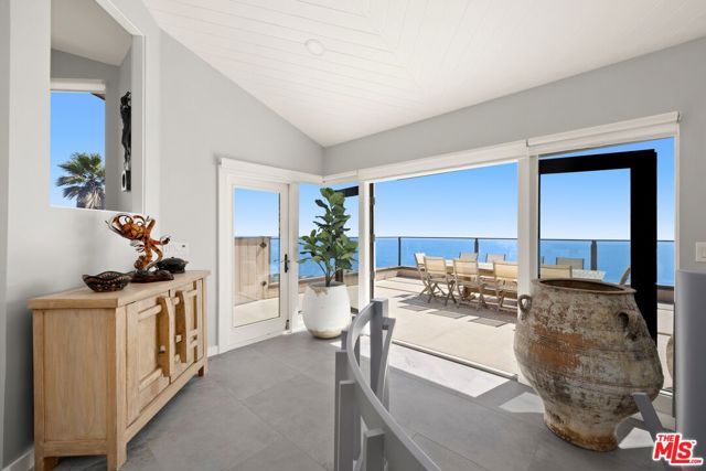 15 N Vista De Catalina, Laguna Beach, CA 92651