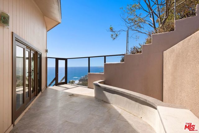 15 N Vista De Catalina, Laguna Beach, CA 92651