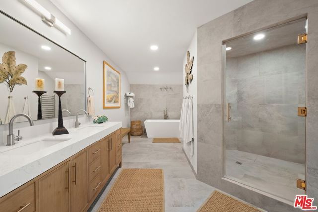 15 N Vista De Catalina, Laguna Beach, CA 92651