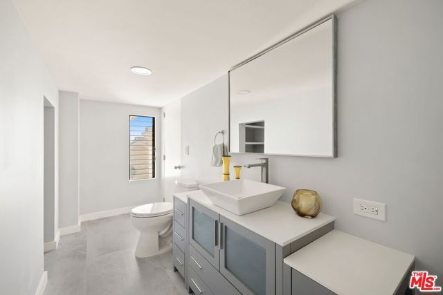 15 N Vista De Catalina, Laguna Beach, CA 92651