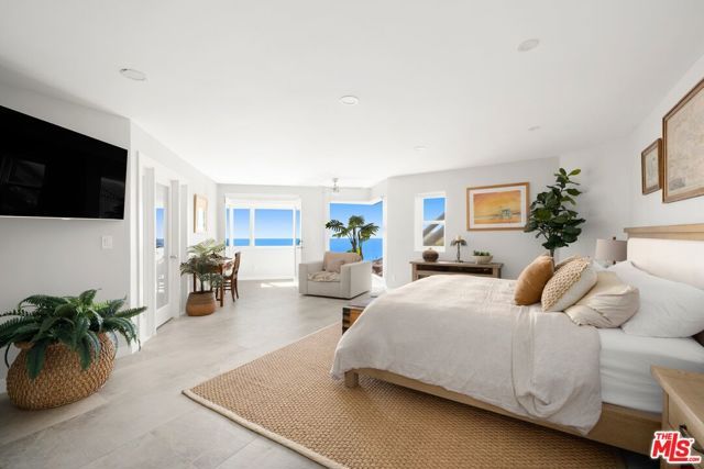 15 N Vista De Catalina, Laguna Beach, CA 92651