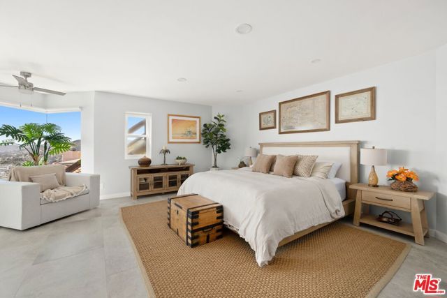 15 N Vista De Catalina, Laguna Beach, CA 92651