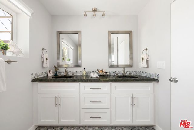 15 N Vista De Catalina, Laguna Beach, CA 92651