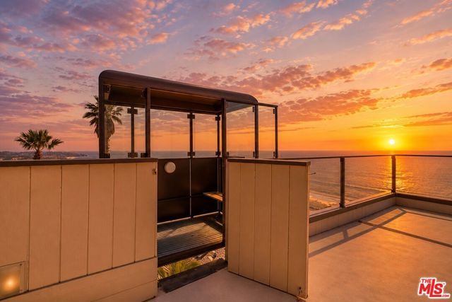 15 N Vista De Catalina, Laguna Beach, CA 92651