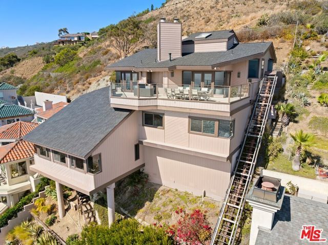 15 N Vista De Catalina, Laguna Beach, CA 92651