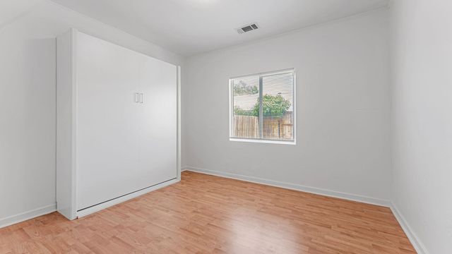 528 La Prenda Dr, Oakland, CA 94603