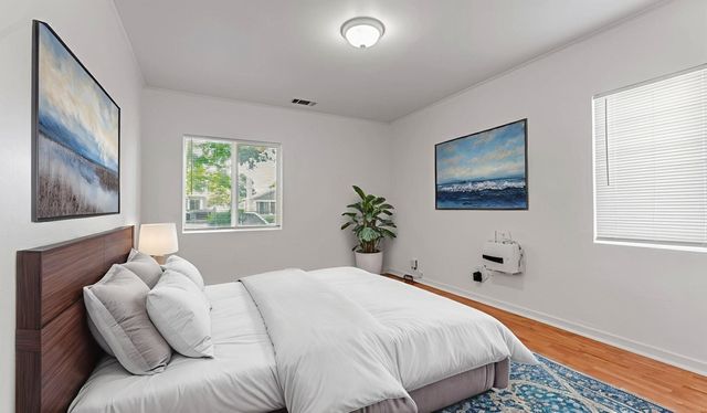 528 La Prenda Dr, Oakland, CA 94603