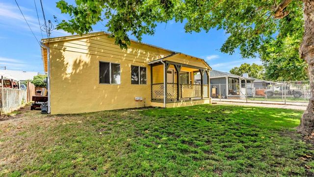 528 La Prenda Dr, Oakland, CA 94603