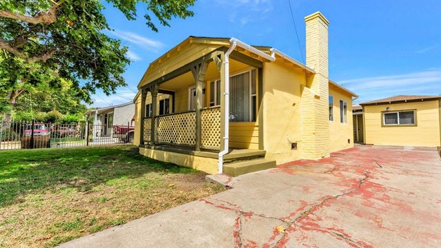 528 La Prenda Dr, Oakland, CA 94603