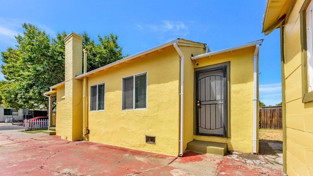 528 La Prenda Dr, Oakland, CA 94603