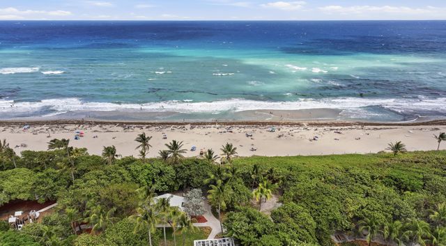 7 Belair Drive, Boynton Beach, FL 33435