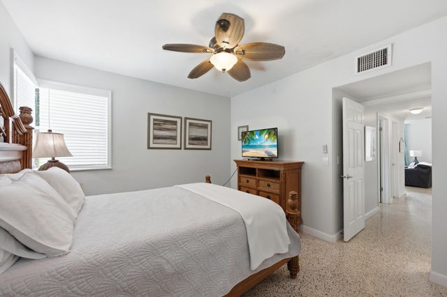 7 Belair Drive, Boynton Beach, FL 33435