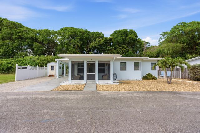 7 Belair Drive, Boynton Beach, FL 33435