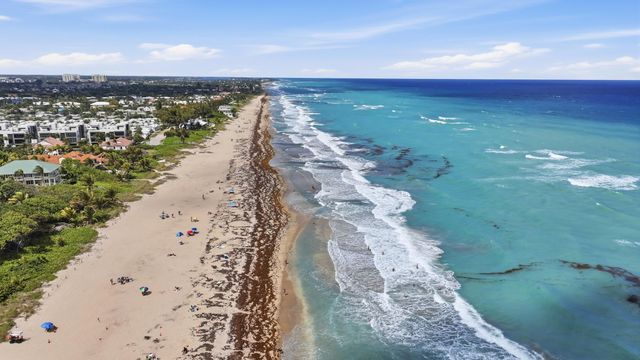 7 Belair Drive, Boynton Beach, FL 33435