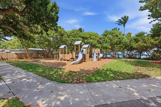 7 Belair Drive, Boynton Beach, FL 33435