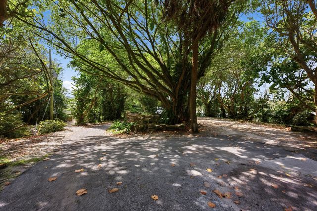 7 Belair Drive, Boynton Beach, FL 33435