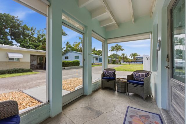 7 Belair Drive, Boynton Beach, FL 33435