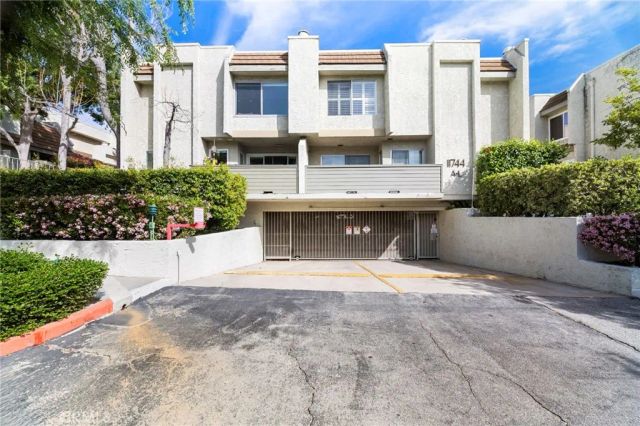 11744 Moorpark F, Studio City, CA 91604