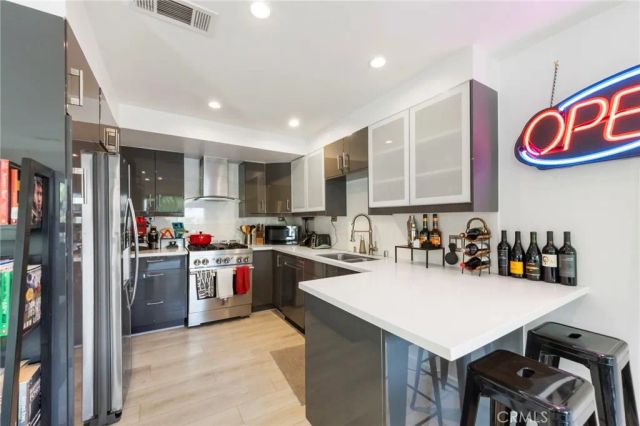 11744 Moorpark F, Studio City, CA 91604