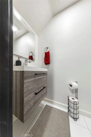 11744 Moorpark F, Studio City, CA 91604