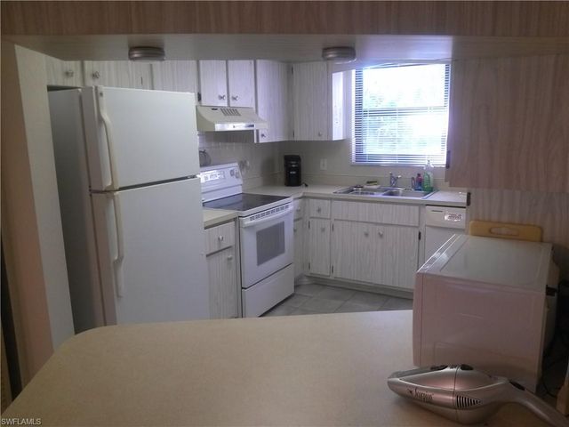 4963 Pepper CIR D106, Naples, FL 34113