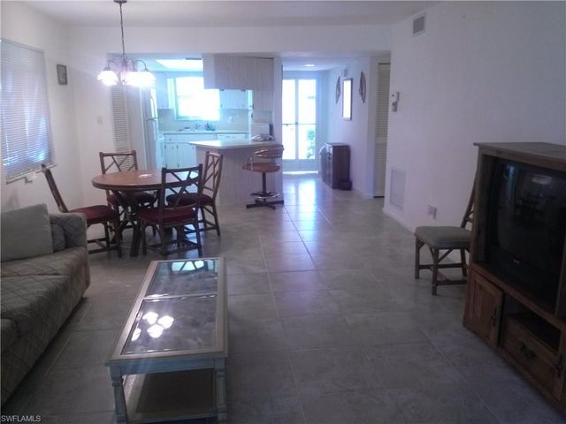4963 Pepper CIR D106, Naples, FL 34113