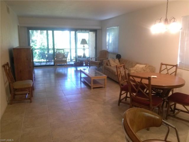 4963 Pepper CIR D106, Naples, FL 34113