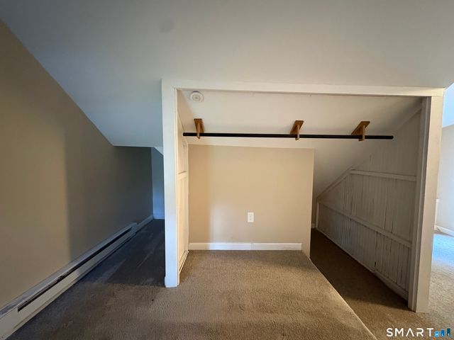 1185 Randolph Road Back Apartment, Middletown, CT 06457