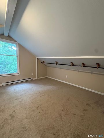 1185 Randolph Road Back Apartment, Middletown, CT 06457
