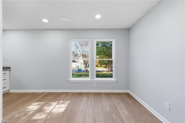 5545 Lambdin ARCH, Virginia Beach, VA 23455