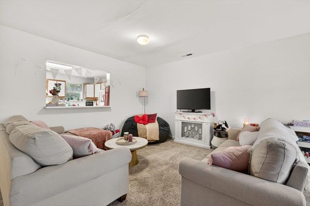 492 PHEASANT RUN CIR, Harrisonburg, VA 22801