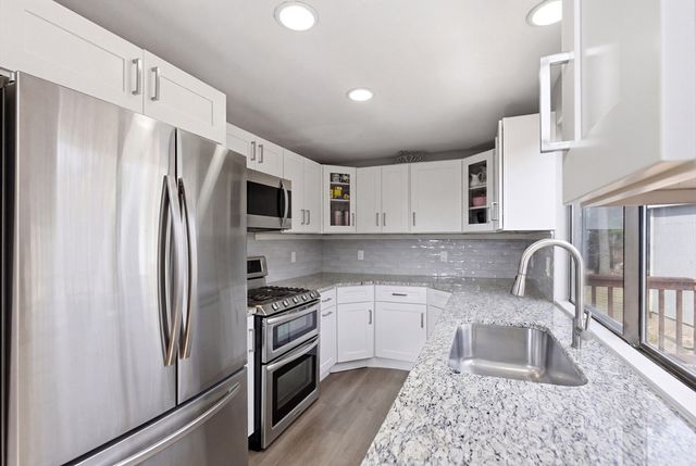 57 Carriage House Path, Ashland, MA 01721