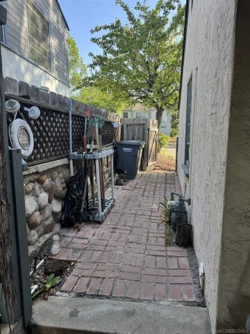 7104 Hybeth Dr, La Mesa, CA 91941