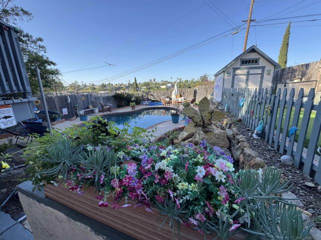 7104 Hybeth Dr, La Mesa, CA 91941