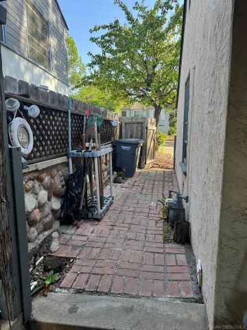 7104 Hybeth Dr, La Mesa, CA 91941