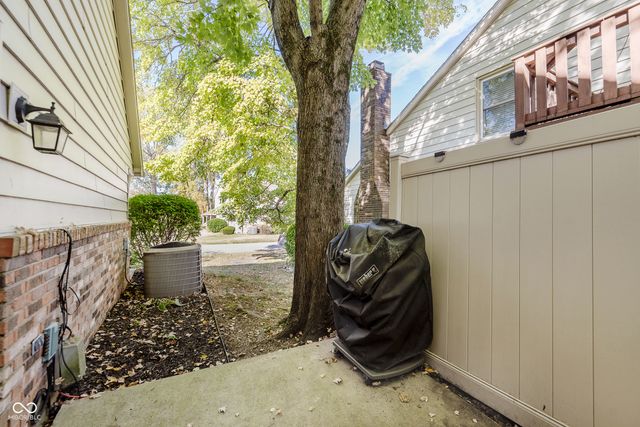 9017 Cinnebar Drive, Indianapolis, IN 46268