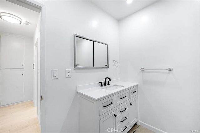 580 W Stocker Street 6, Glendale, CA 91202