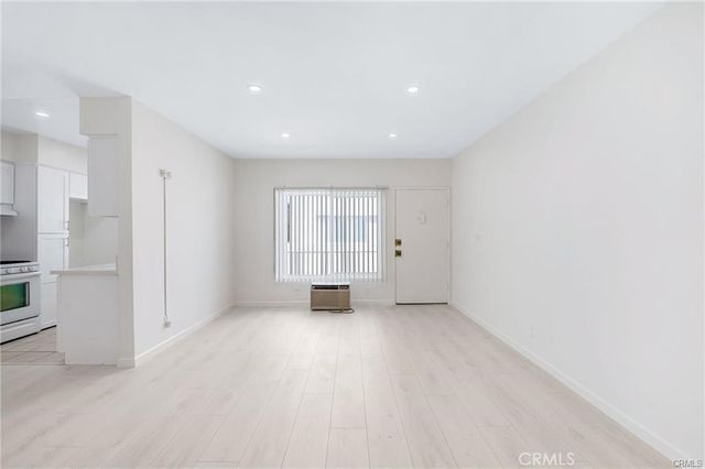 580 W Stocker Street 6, Glendale, CA 91202