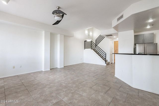 17 W VERNON Avenue W 11, Phoenix, AZ 85003