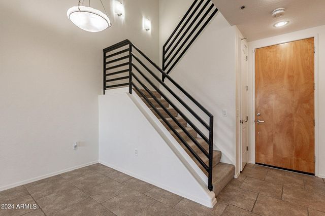 17 W VERNON Avenue W 11, Phoenix, AZ 85003