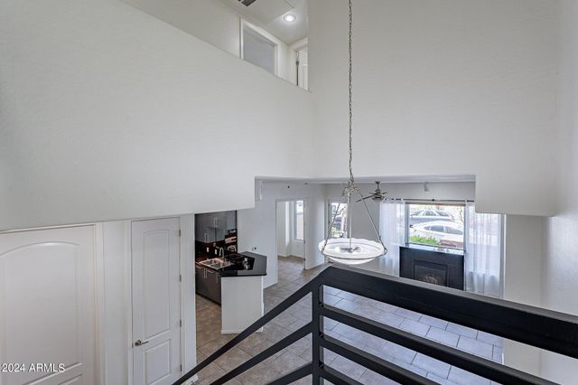 17 W VERNON Avenue W 11, Phoenix, AZ 85003