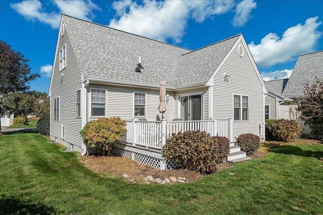 4 Old Field Rd 4, Plymouth, MA 02360